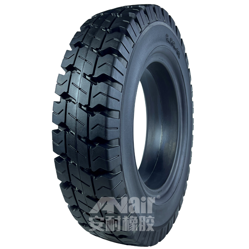 水中行车中汽车轮胎 四分之三高度是极限